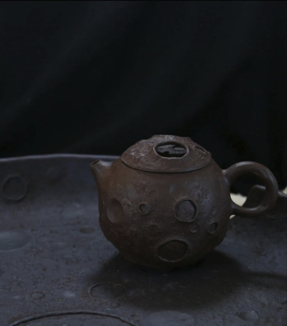 [奇怪先生 x Gohobi Gallery] Classic Moon Planet Teapot