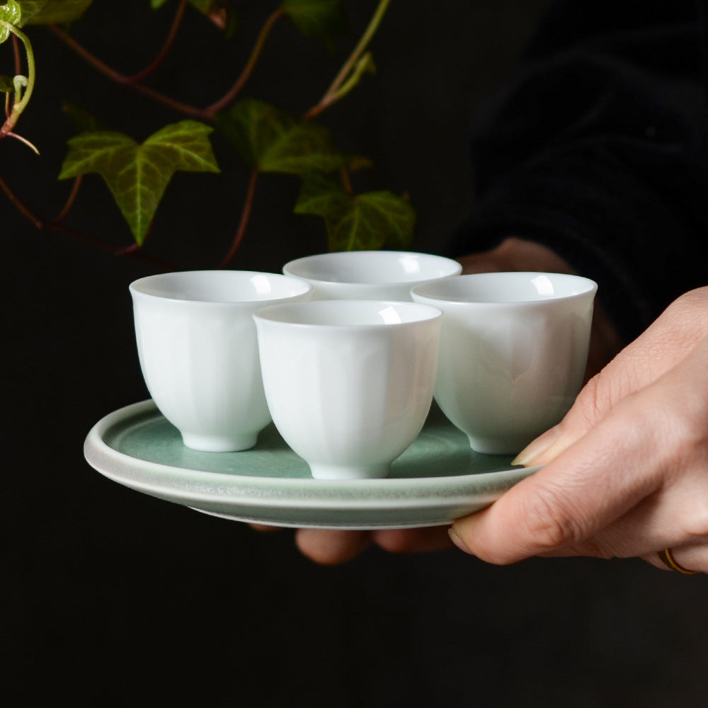 Théière et pichet en jade blanc Gohobi avec motif lotus