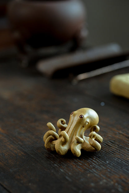 Gohobi Handmade Ceramic YiXing Clay Octopus Ornament Tea pet