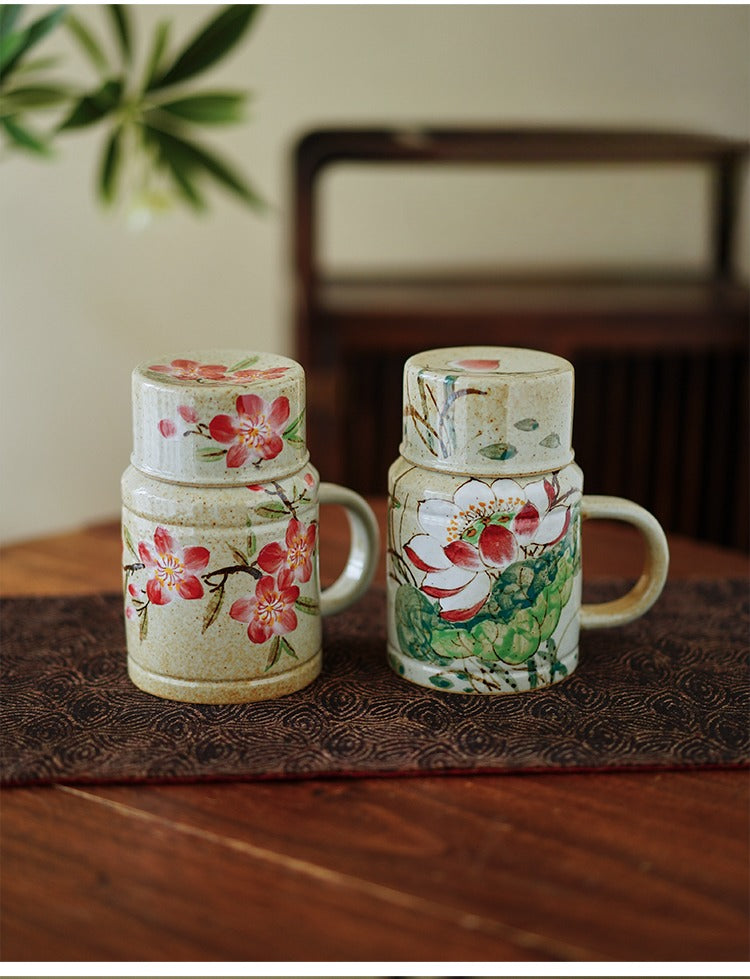 Tasse à café Gohobi peinte à la main avec motif floral bleu et blanc et couvercle