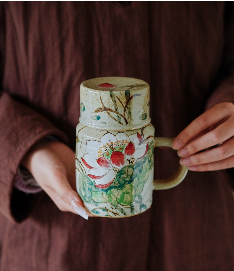 Tasse à café Gohobi peinte à la main avec motif floral bleu et blanc et couvercle