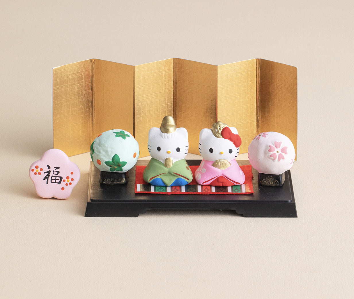 Hello Kitty Couple Ornaments - Ceramic Cute Desktop Decorations Gift Box