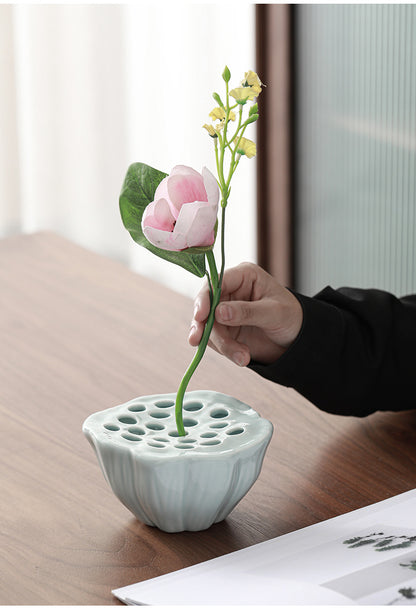 Vase de table blanc et bleu style japonais Gohobi Lotus