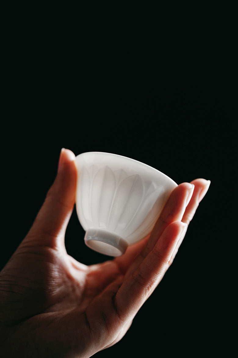Gohobi Handmade White Porcelain Hand-embossed Chrysanthemum Ceramic Tea Cup