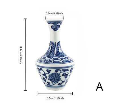 Vase en porcelaine bleu et blanc peint à la main Gohobi (classique)