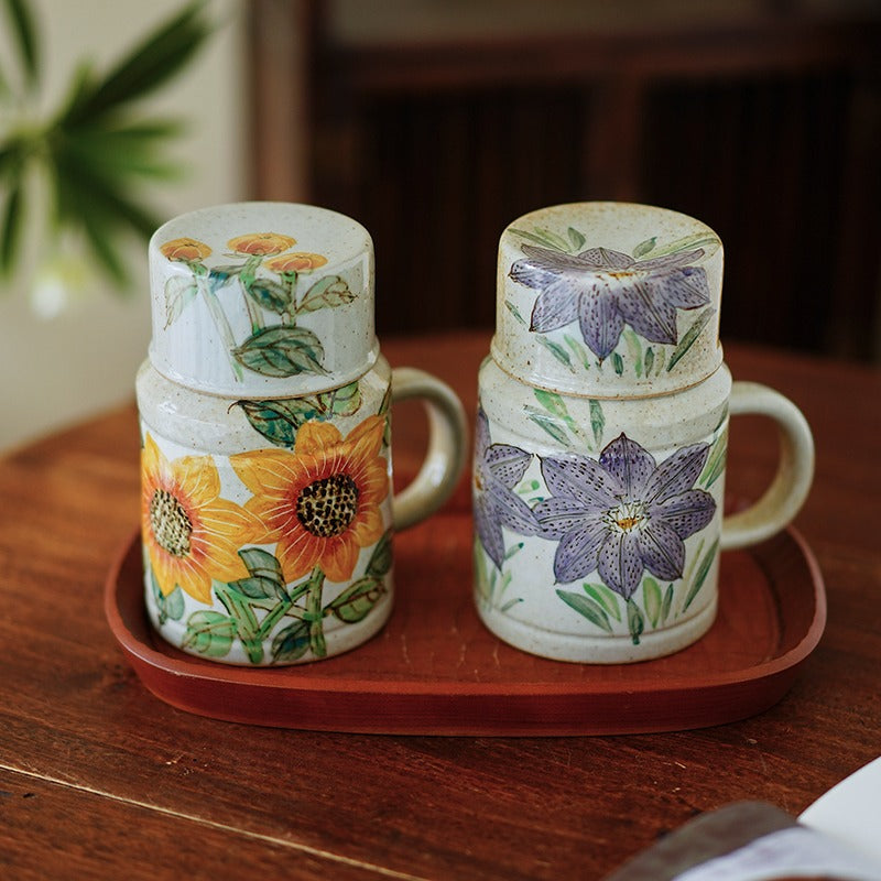 Tasse à café Gohobi peinte à la main avec motif floral bleu et blanc et couvercle