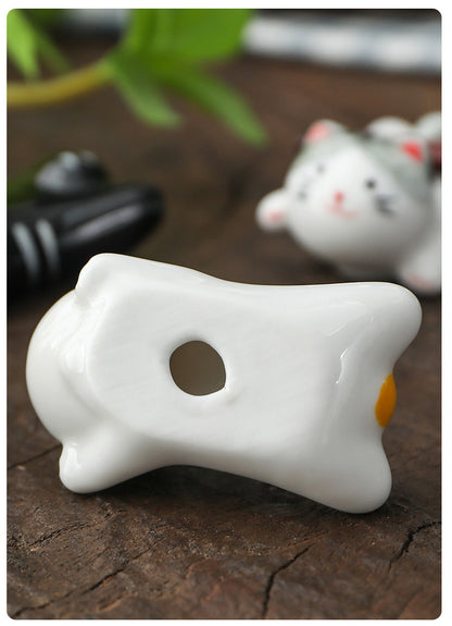 Gohobi Ceramic Front Lying Cat Chopstick Rest