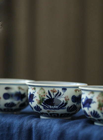 Tasse à thé en bois peinte à la main Gohobi en forme de poisson Yongle rouge, bleu et blanc pressé à la main