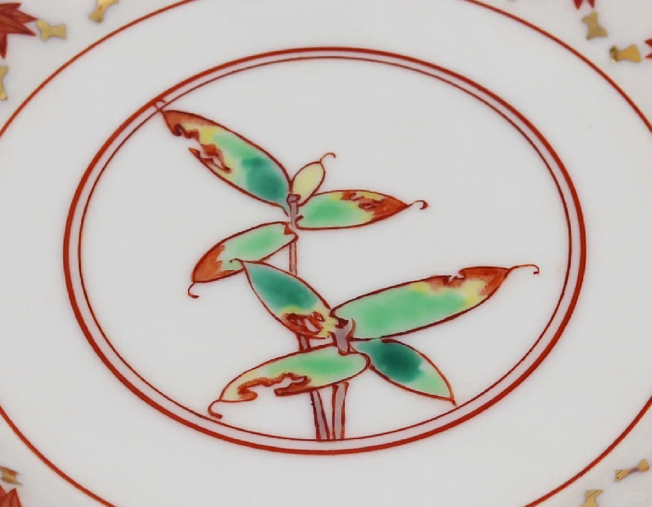 [清和堂 x Gohobi Gallery] Hand-painted Golden Red Orange Bamboo Leaf Tea Coffee Saucer Plate