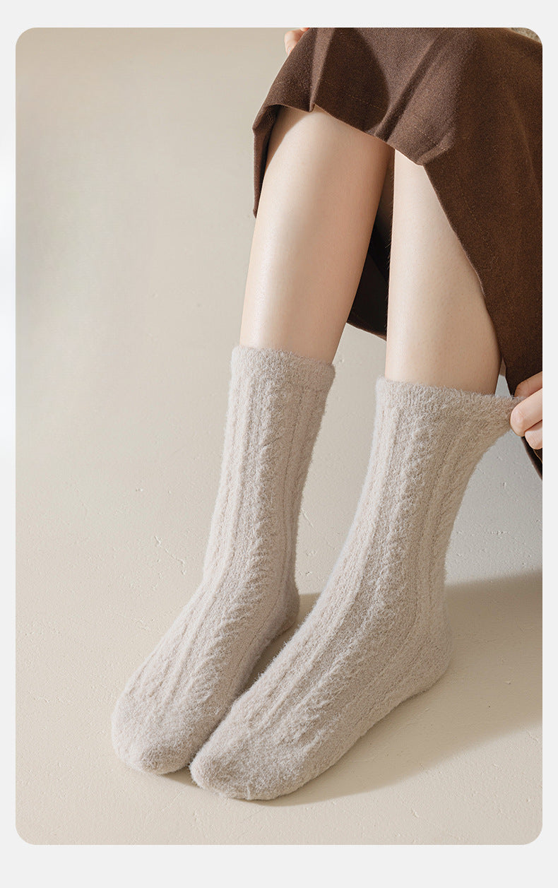 Chaussettes en cachemire torsadé épais en velours d'automne et d'hiver pour femmes, tube moyen, chaussettes chaudes de confinement post-partum, chaussettes de sommeil, vêtements d'extérieur taille haute