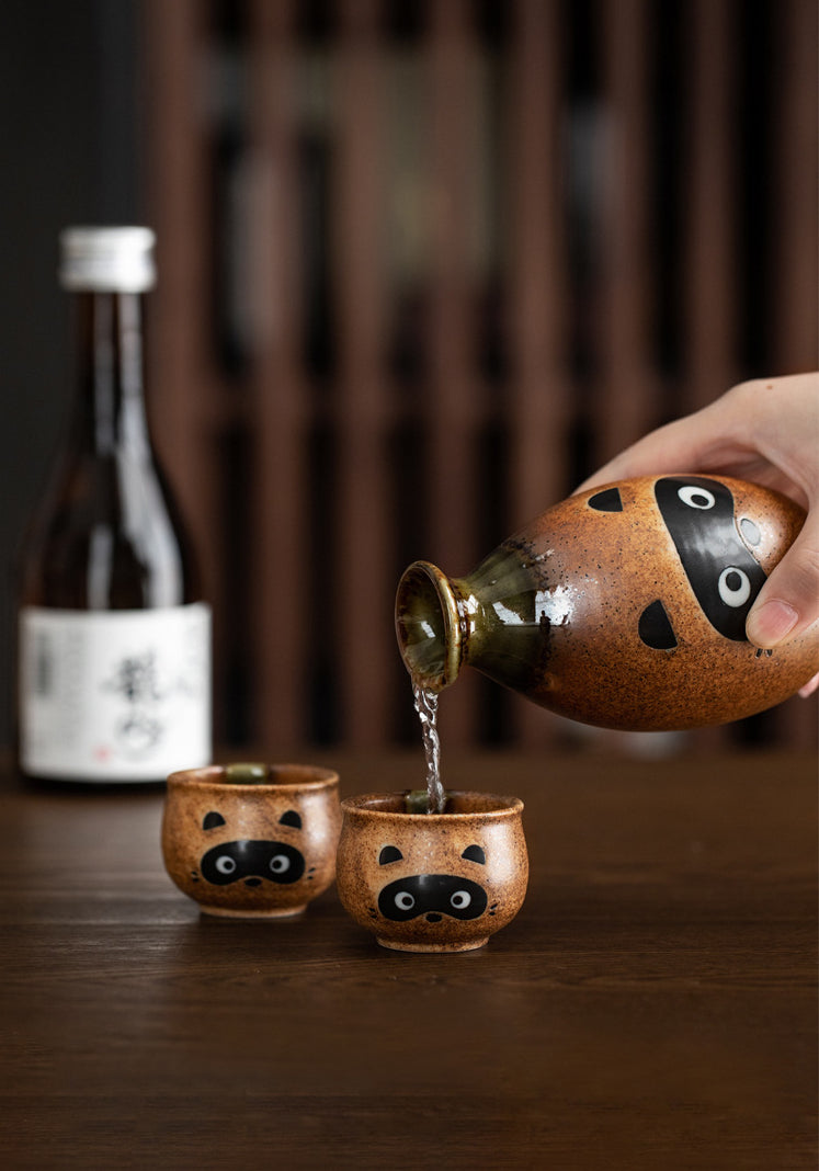 Gohobi Japanese Raccoon Sake Set Tea Set