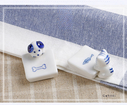 Gohobi Blue and White Ceramic Dog and Cat Chopstick Rest