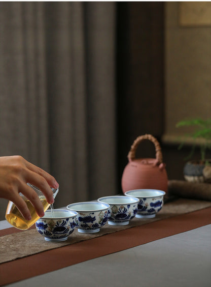 Tasse à thé en bois peinte à la main Gohobi en forme de poisson Yongle rouge, bleu et blanc pressé à la main