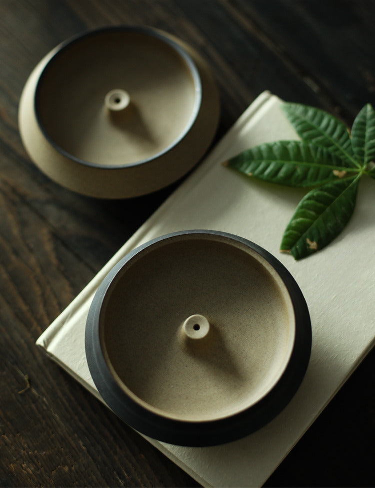 Gohobi Handmade Ceramic Black Incense Holder