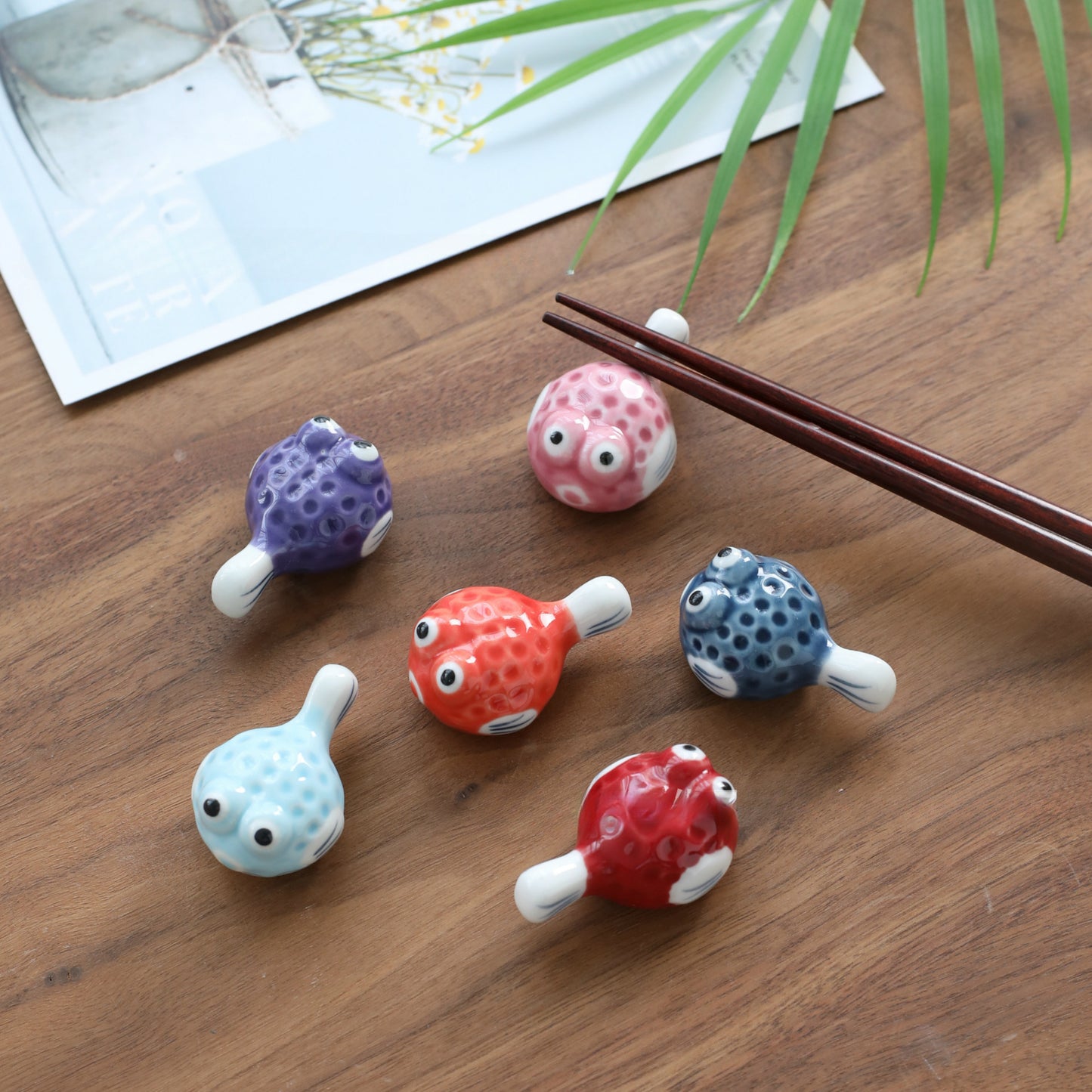 Gohobi Ceramic Puffers Fish Chopstick Rest