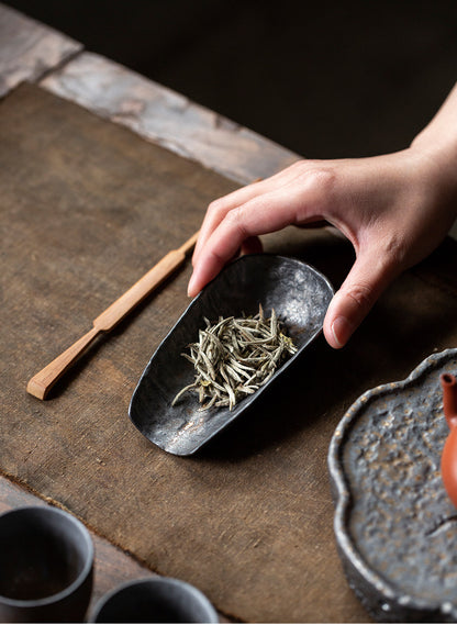 Cuillère à thé Gongfu en céramique noire et dorée de Gohobi