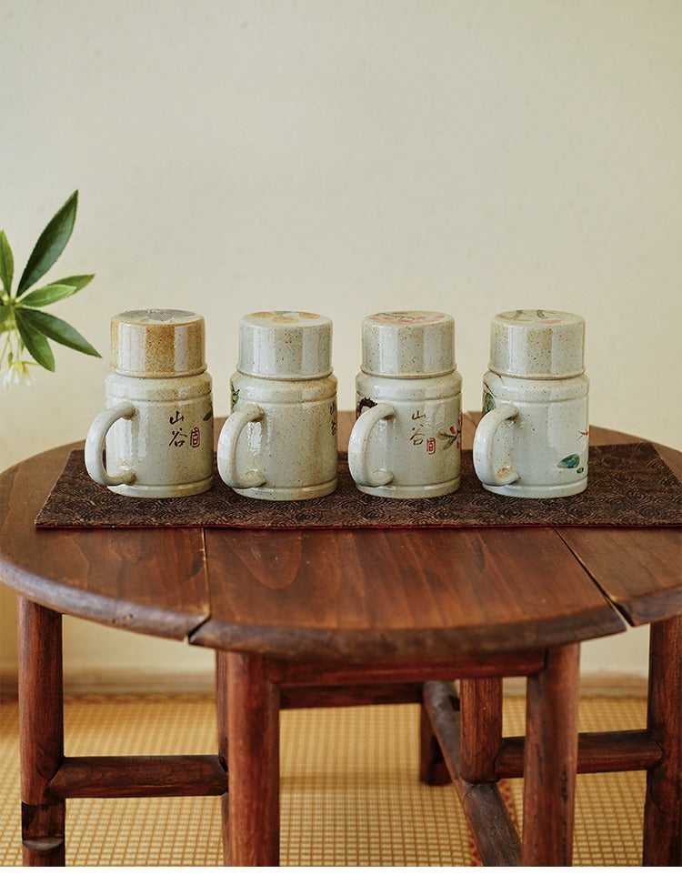 Tasse à café Gohobi peinte à la main avec motif floral bleu et blanc et couvercle