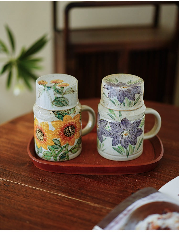 Tasse à café Gohobi peinte à la main avec motif floral bleu et blanc et couvercle