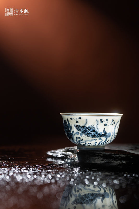 [清本源 x Gohobi Gallery] Tasse évasée bleue et blanche Serenity of the Waters