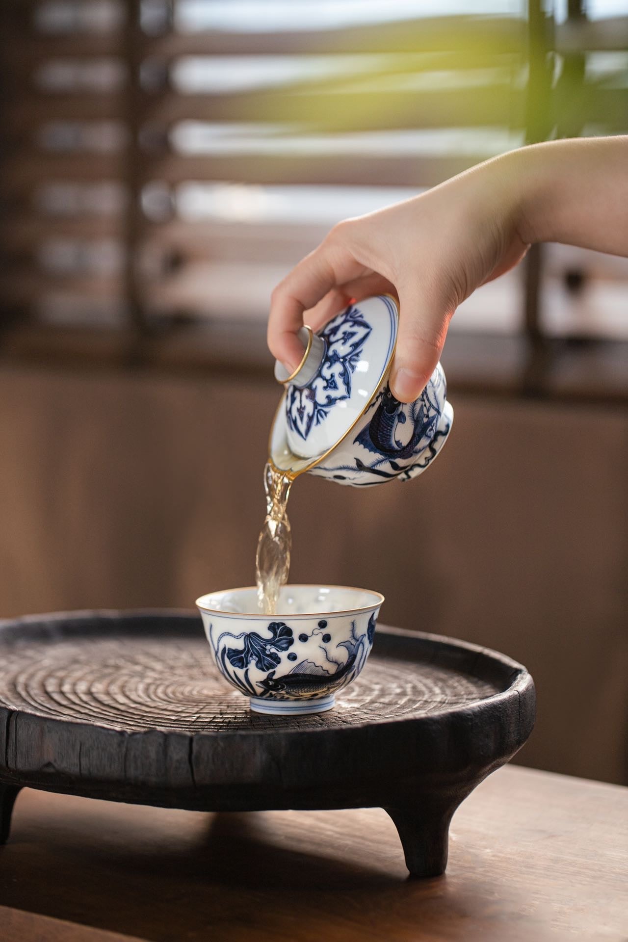 [清本源 x Gohobi Gallery] Dancing Waters Blue-and-White Fish & Algae Gaiwan