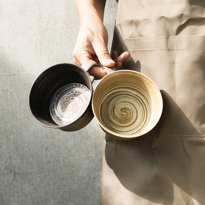 Tasse à café et soucoupe en grès noir et marron faites à la main par Gohobi