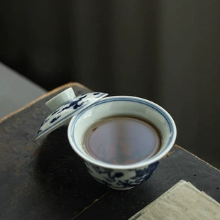 Gohobi Hand-painted Wood-fired Blue & White Dragon Porcelain Gaiwan