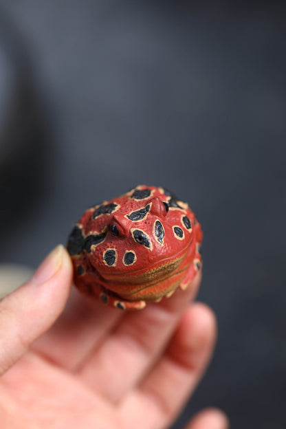 Gohobi Handmade Ceramic YiXing Clay Lucky Toad Ornament Tea pet