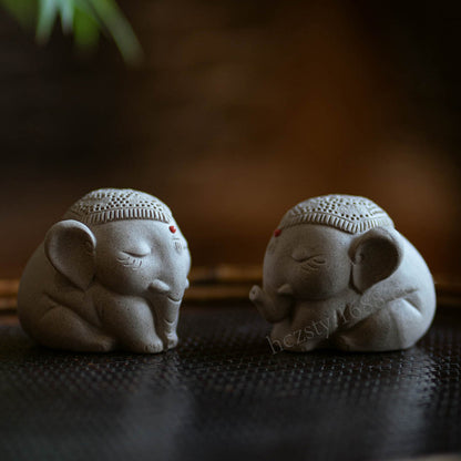 Gohobi Handmade Ceramic YiXing Clay Elephant Ornament Tea pet