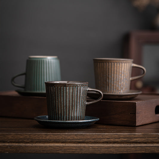 Ensemble de soucoupes à café en céramique, tasse à café en poterie grossière, service à café japonais rétro, tasse en céramique créative faite à la main avec changement de four