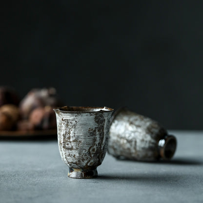 Tasse à thé en céramique argentée faite à la main Gohobi cuite au feu de bois