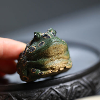 Gohobi Handmade Ceramic YiXing Clay Lucky Toad Ornament Tea pet