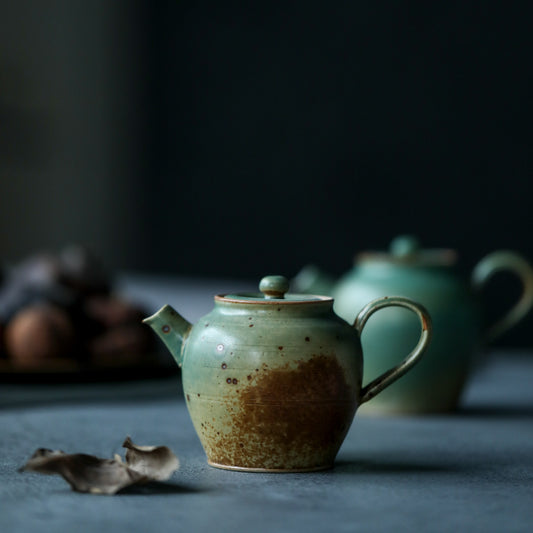 Gohobi Handmade Green Banana Teapot (150ml)