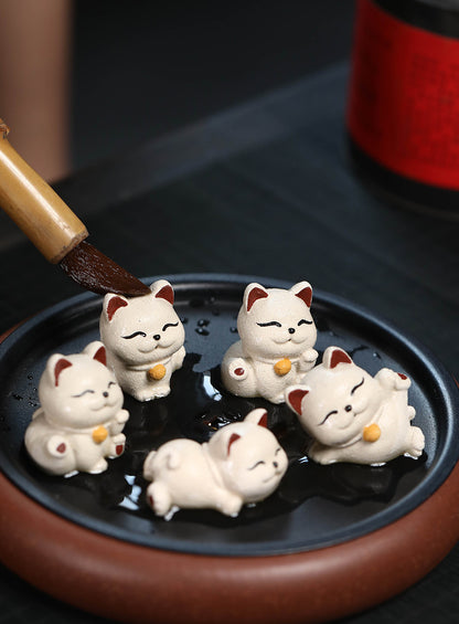 Gohobi Handmade Ceramic YiXing Clay Lucky Cat Ornament Tea pet