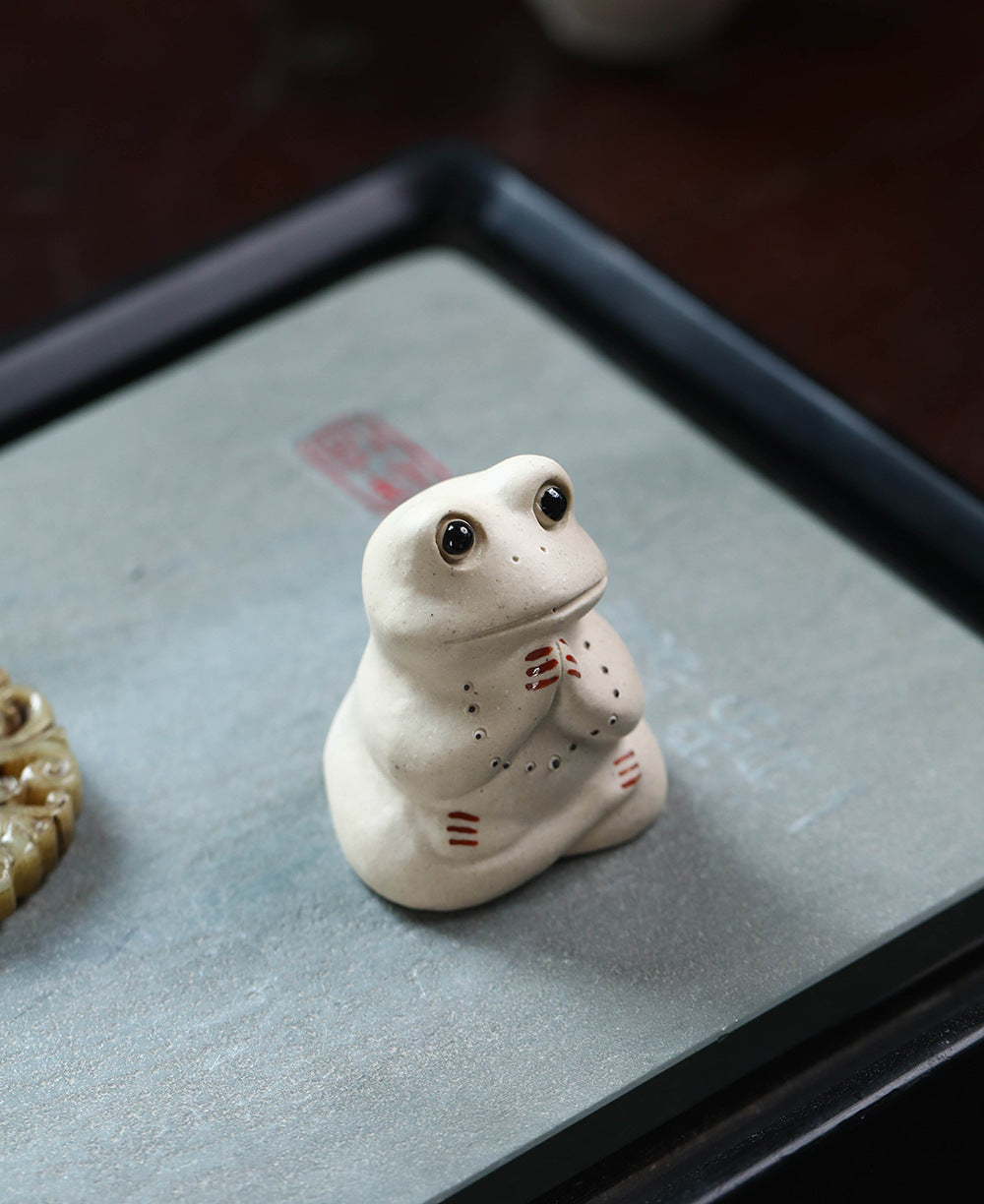 Gohobi Handmade Ceramic YiXing Clay Frog Ornament Tea pet