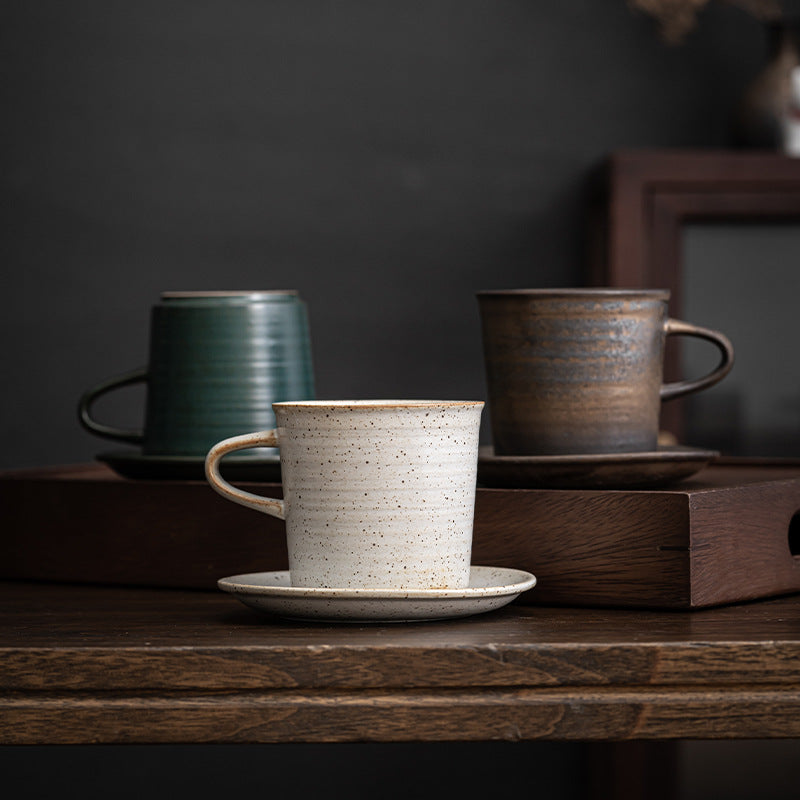 Ensemble tasse à café et soucoupe en céramique Tasse à café en poterie grossière japonaise Ensemble de café rétro Tasse en céramique faite à la main simple et créative