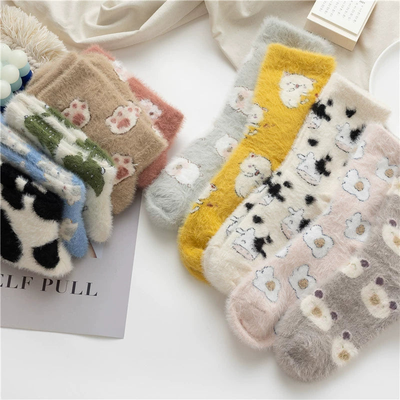 Chaussettes en polaire fufu douces automne et hiver nouvelle vache de dessin animé mignonne chaussettes en polaire corail épaisses chaussettes à tube moyen chaussettes moelleuses pour enfants