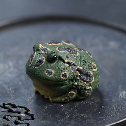 Gohobi Handmade Ceramic YiXing Clay Lucky Toad Ornament Tea pet