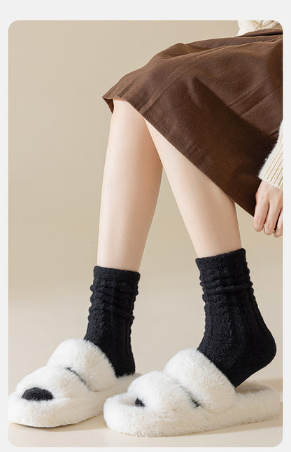 Chaussettes en cachemire torsadé épais en velours d'automne et d'hiver pour femmes, tube moyen, chaussettes chaudes de confinement post-partum, chaussettes de sommeil, vêtements d'extérieur taille haute