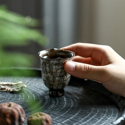 Tasse à thé en céramique argentée faite à la main Gohobi cuite au feu de bois