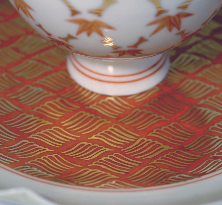 [Qinghetang x Gohobi Gallery] Hand-painted Golden Waves Tea Coffee Saucer Plate
