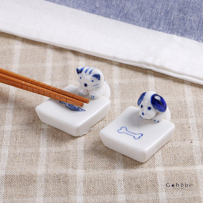 Gohobi Blue and White Ceramic Dog and Cat Chopstick Rest