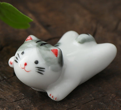 Gohobi Ceramic Front Lying Cat Chopstick Rest