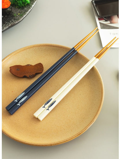 Gohobi SUNLIFE Japanese-Style Whale Wooden Chopsticks