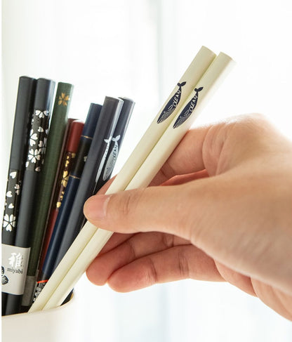 Gohobi SUNLIFE Japanese-Style Whale Wooden Chopsticks