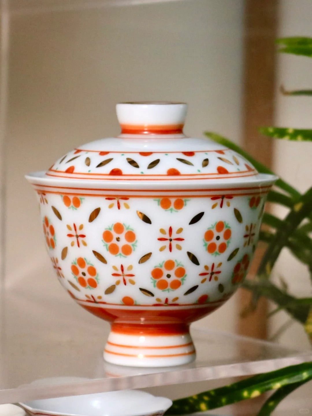 [清和堂 x Gohobi Gallery] Hand-painted Golden Red Orange Lotus Tea Gaiwan