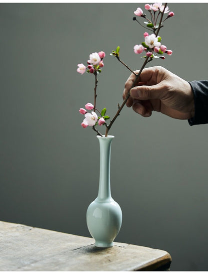 Gohobi White vase Jingdezhen Chinese shadowy blue glaze porcelain mini vases Chinese Gongfu tea Kung fu tea Japanese Chado table decoration