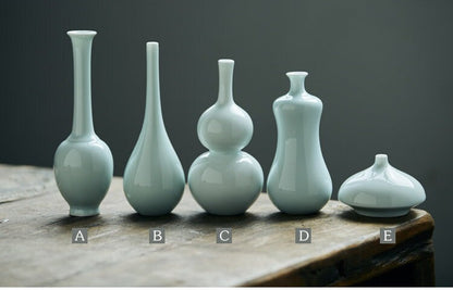 Gohobi White vase Jingdezhen Chinese shadowy blue glaze porcelain mini vases Chinese Gongfu tea Kung fu tea Japanese Chado table decoration