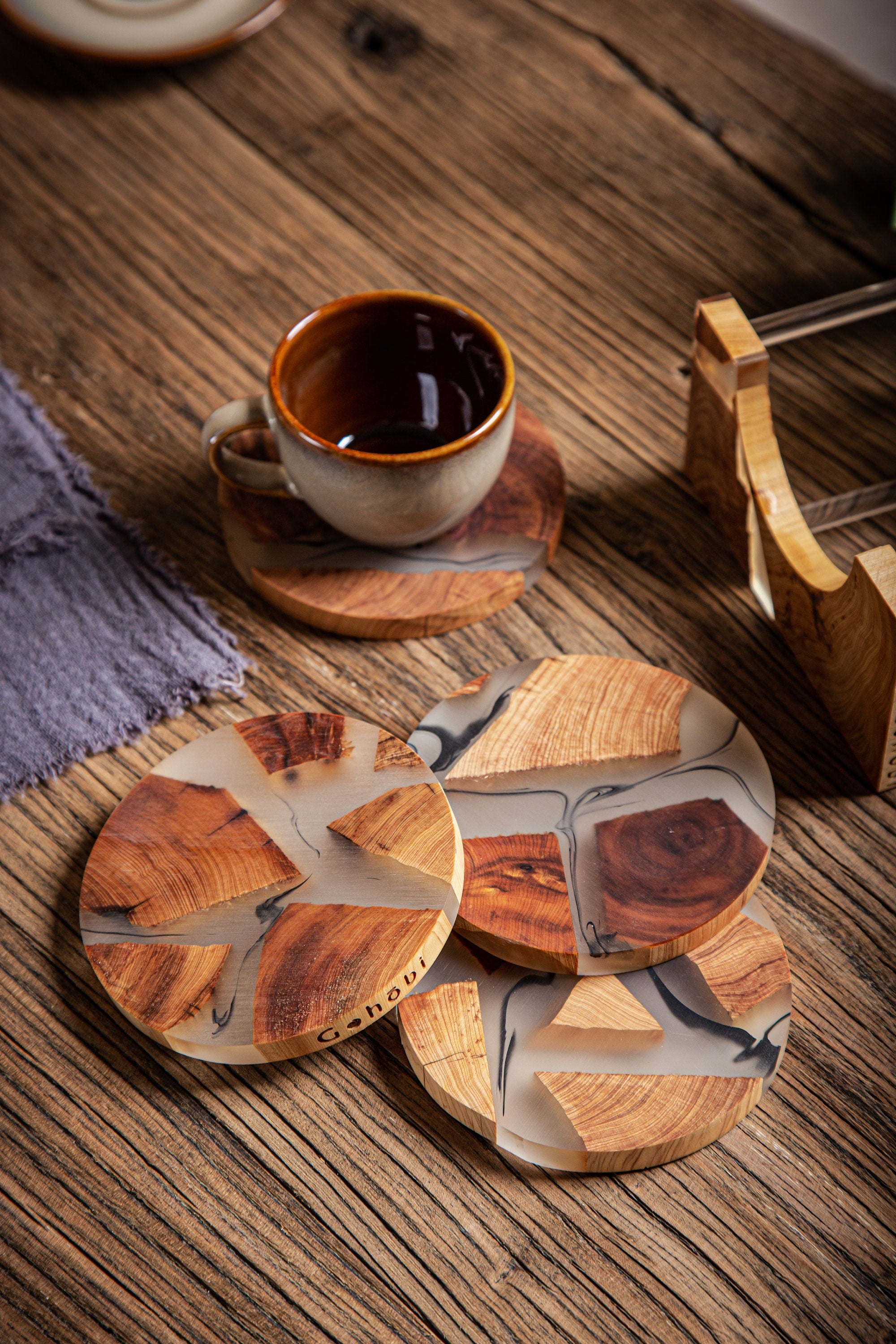 Gohobi Wooden Resin Coaster