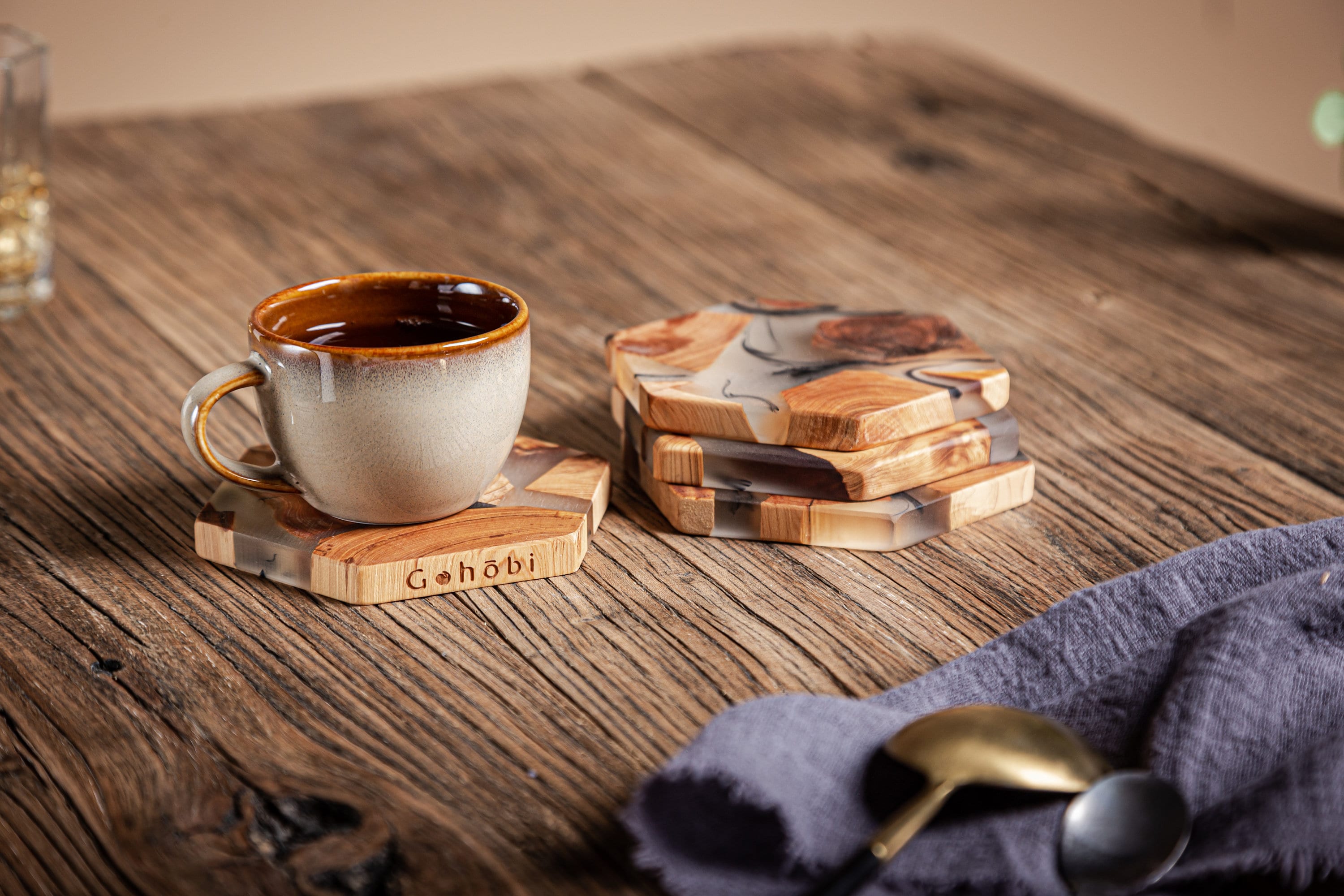 Gohobi Wooden Resin Coaster