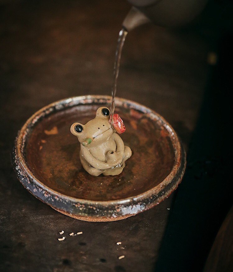 Gohobi Handmade incense holder Ceramic frog Incense stick holder Gongfu tea Japanese Chado
